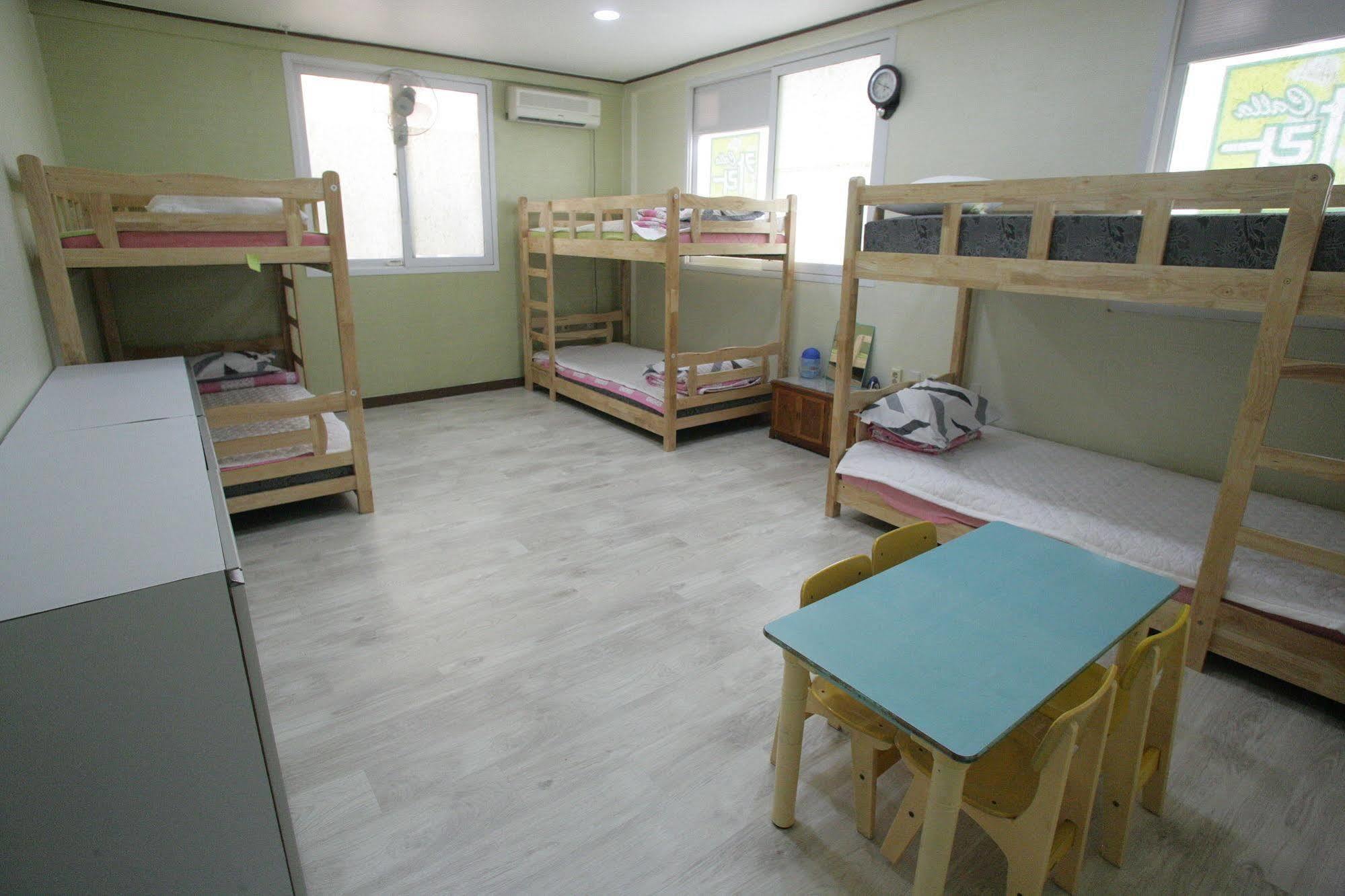 Calla Guest House Hostel Gyeongju Exterior photo